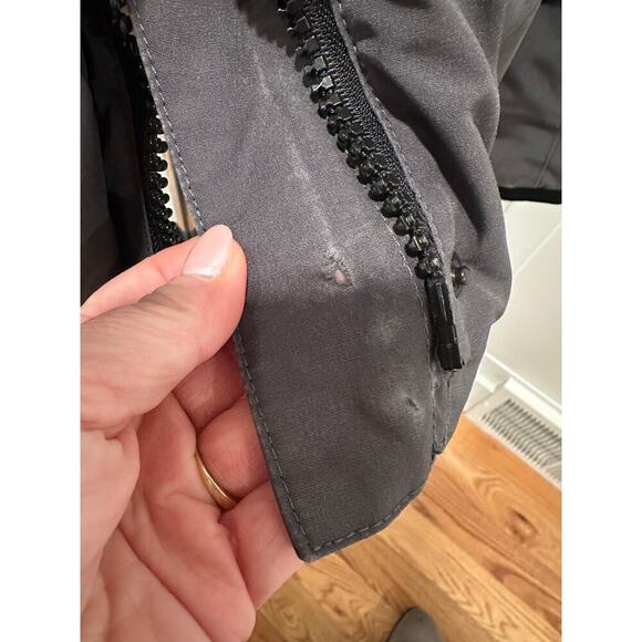 Canada Goose Blakely Parka - Picture 10 of 16